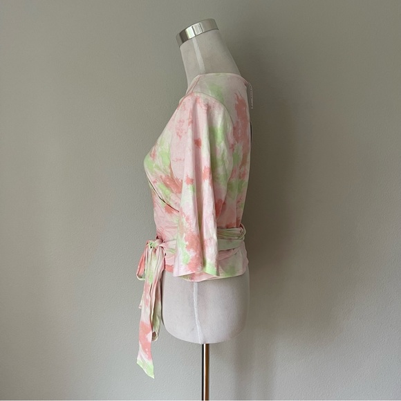 Fabletics Laila Wrap Top New Era Pastel Watercolors Size 1X - Picture 7 of 10